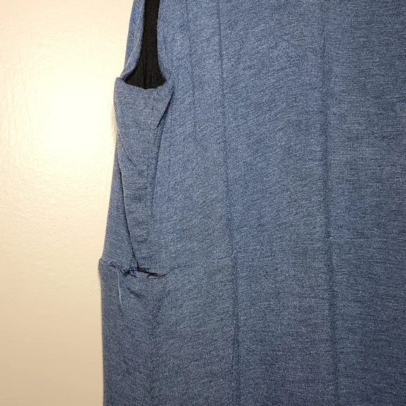 Black reversible dress to blue (L) - Picture 10 of 11